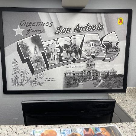 Отель Super 8 By Wyndham San Antonio Downtown Ne Экстерьер фото